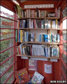 _46782354_kiosk-interior